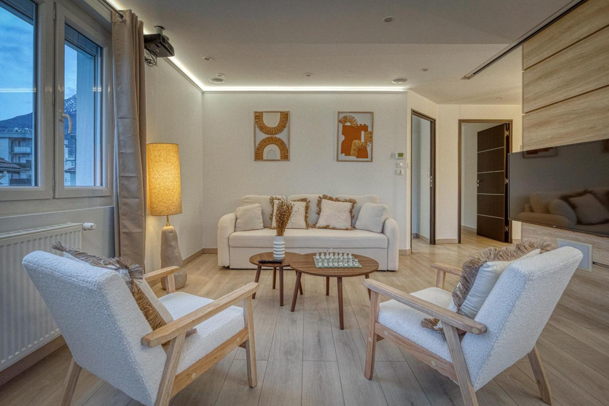 La Villa - Piscine / Karaoke / Jeux Fontaine  ภายนอก รูปภาพ