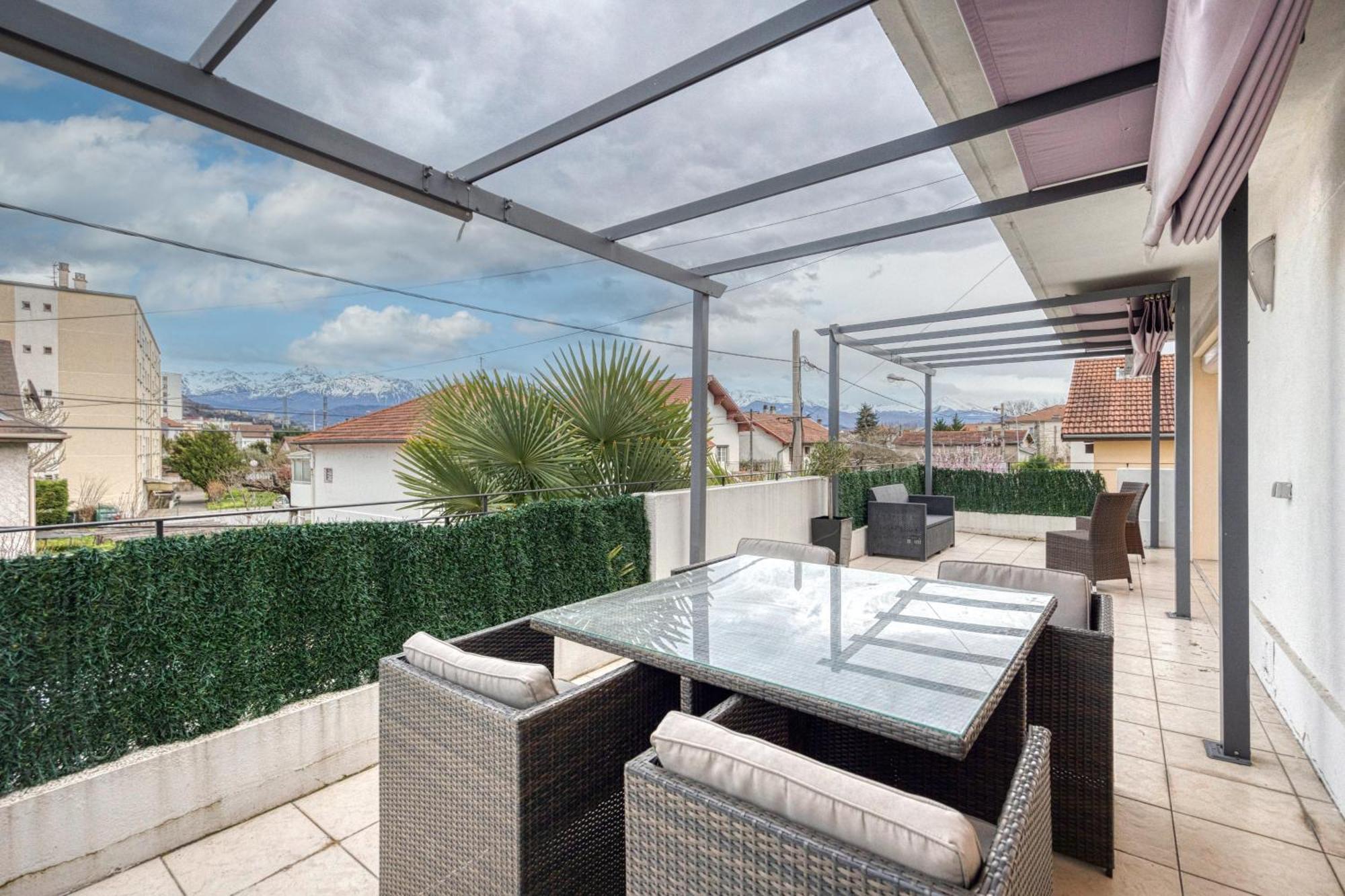 La Villa - Piscine / Karaoke / Jeux Fontaine  ภายนอก รูปภาพ